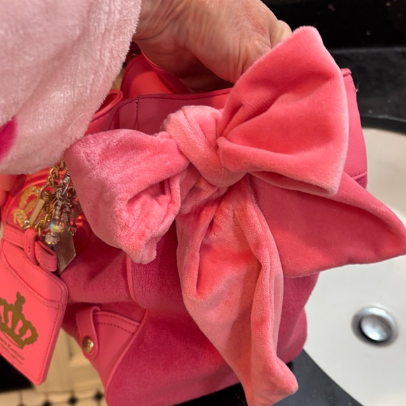 Juicy Couture Pink Daydreamer  Bag with Bow Details - Picture 5 of 13